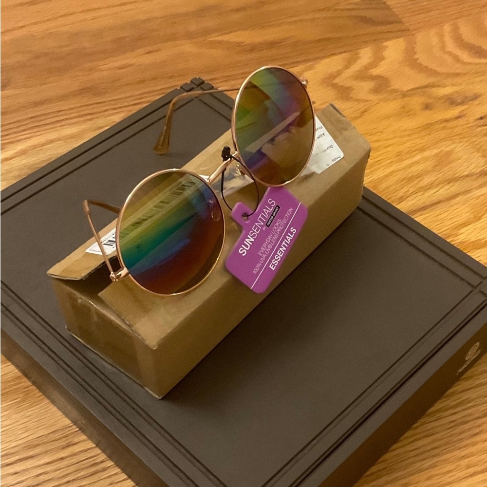 Round Mirrored Sunglasses NWT
